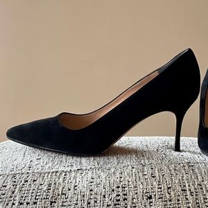 Manolo Blahnik Black Suede Pointed Stiletto Heel Pumps 70mm
